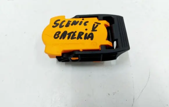 Renault Scenic E-Tech V Battery relay fuse 