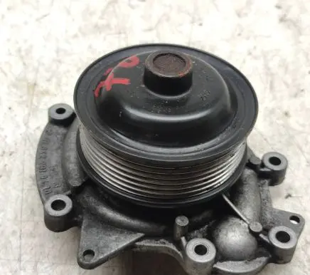 Mercedes-Benz E W211 Water pump R6422010410 A6422020110