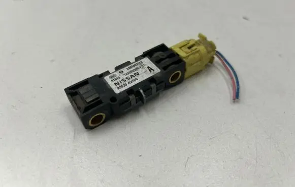 Nissan Note (E11) Airbag deployment crash/impact sensor 0283003019 98830AV600