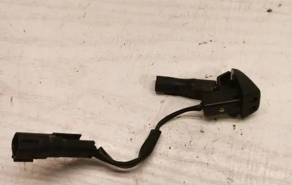 Volvo V60 Windshield washer spray nozzle RAY1 P0YX