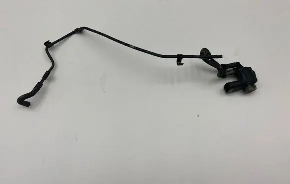 Volkswagen Phaeton Turbo solenoid valve 1K0906283A