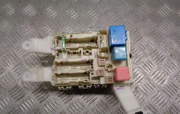 Toyota Auris 150 Fuse box cover 82730-02130-A