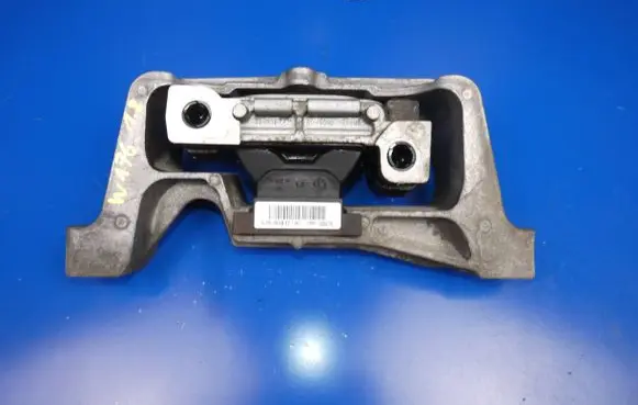 Mercedes-Benz A W176 Engine mount bracket A2462401817