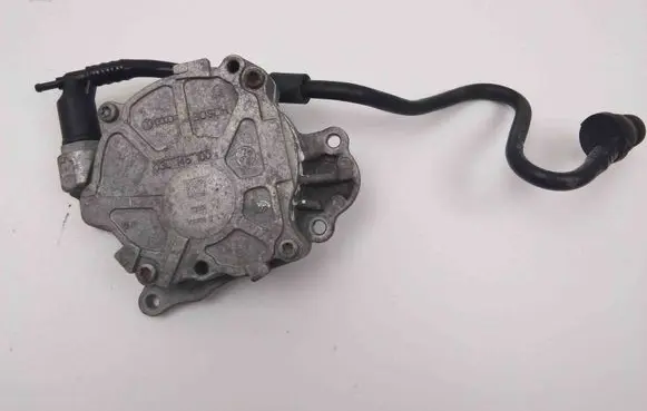 Skoda Octavia Mk2 (1Z) Vacuum pump 03L145100