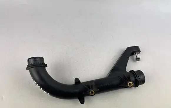 Engine coolant pipe/hose