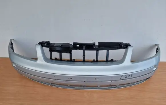Volkswagen PASSAT B5 Front bumper 3B0807237