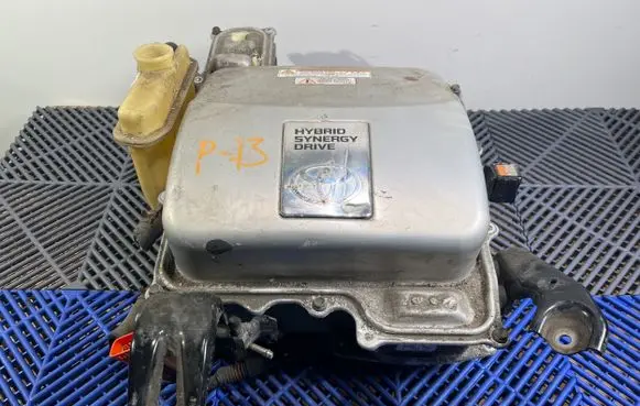 Toyota Prius (XW20) Voltage converter inverter 121LV00Z60 47T0M0170