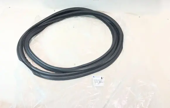 Peugeot 208 II Trunk rubber seal (body) 9823215580