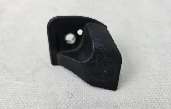 Audi A4 S4 B9 Fender mounting bracket 8W0821231A