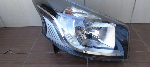 Renault Trafic III (X82) Headlight/headlamp