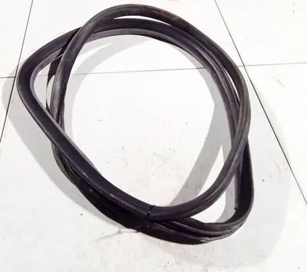 Audi A4 S4 B5 8D Rubber seal front coupe door 