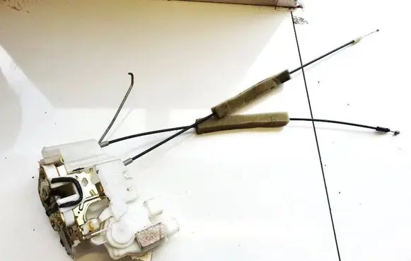 Subaru Legacy Front door lock