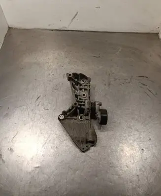 Renault Kadjar Generator/alternator bracket 8200669494