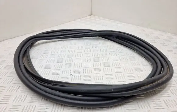 Renault Captur Trunk rubber seal (body)