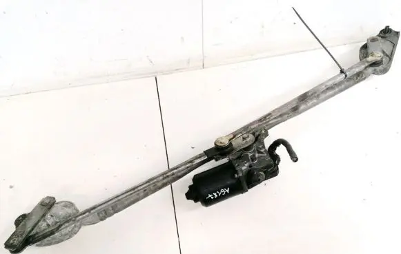 Chrysler 300 - 300C Front wiper linkage and motor