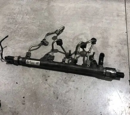 Volkswagen Golf VI Fuel main line pipe 03L130764A 03L130089B 03L906051