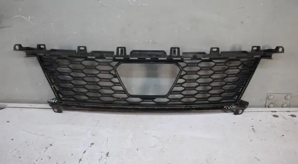 Front bumper lower grill