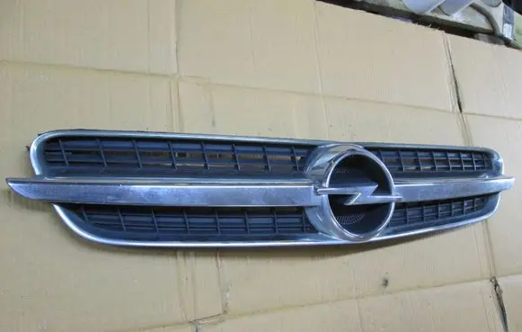 Opel Vectra C Front grill 13103966