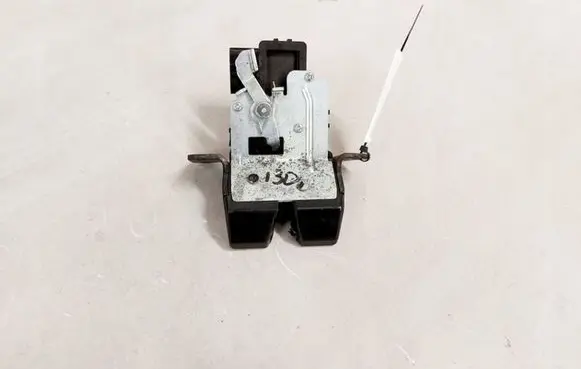 Hyundai i30 Tailgate lock latch 