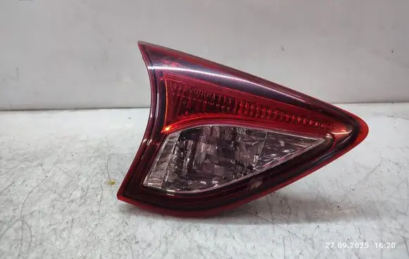 Tailgate rear/tail lights