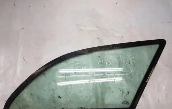 Mercedes-Benz C W202 Rear side window