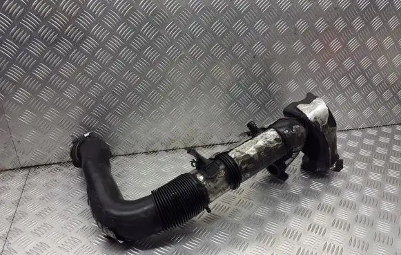 Volvo S40 Air intake hose/pipe 3M51-9A673-HF