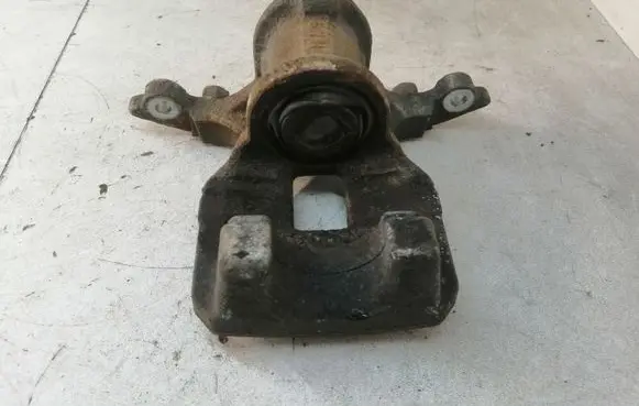 Toyota C-HR I Front brake caliper 6YW