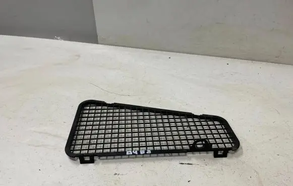 Audi A4 S4 B8 8K Air micro filter air duct channel part 8K1819408