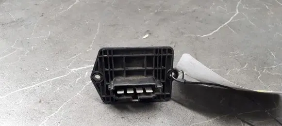 Mazda 626 Heater blower motor/fan resistor hm636040b