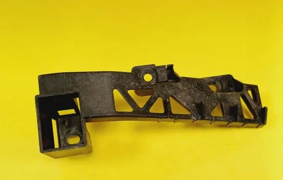 Mazda 5 Headlight/headlamp mounting bracket C23550151