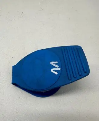 Volkswagen PASSAT B7 Window washer liquid tank fill tube 8D0955455