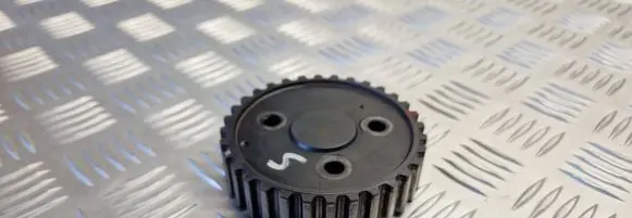 Ford Focus Fuel pump gear (pulley) 