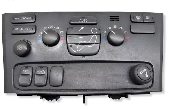 Volvo V70 Climate control unit 7923