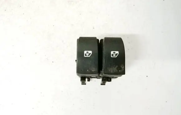 Renault Scenic II - Grand scenic II Electric window control switch 315050A