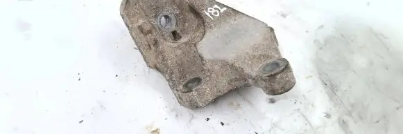 Volvo XC70 Engine mounting bracket 08649262