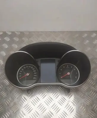 Mercedes-Benz C W205 Speedometer (instrument cluster)