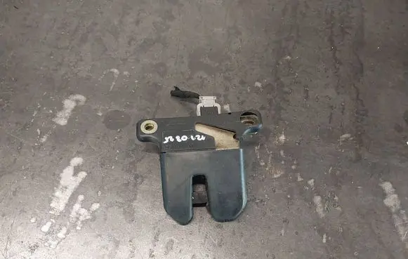 Tailgate/trunk/boot lock/catch/latch