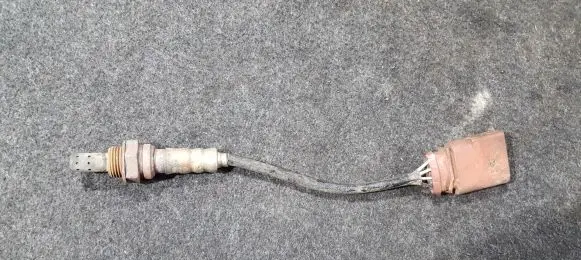 Volkswagen Polo Lambda probe sensor 03d906205a