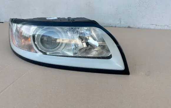 Volvo S40 Headlight/headlamp