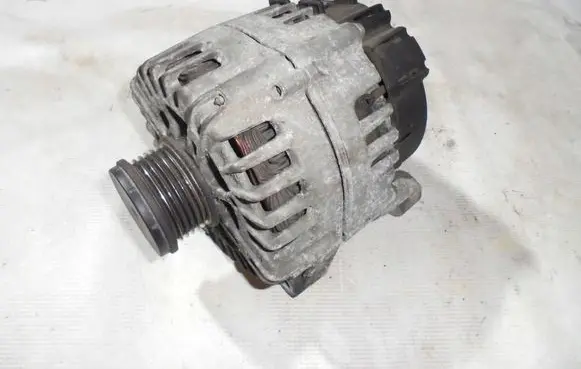BMW X3 F25 Generator/alternator 8507625
