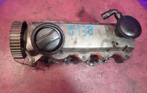 Volkswagen Golf IV Engine head 038103373E
