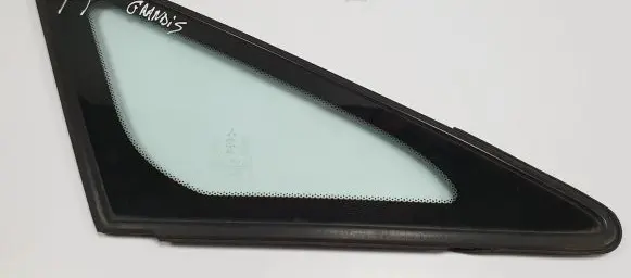 Mitsubishi Grandis Front triangle window/glass 43R-00122