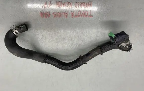 Toyota Auris E180 Engine coolant pipe/hose 1111