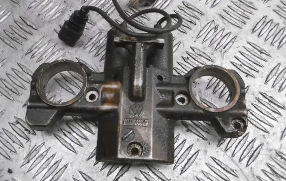 Bentley Continental Camshaft vanos timing valve 22100203