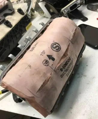 Subaru Outback Passenger airbag WG40K037777 22WS08