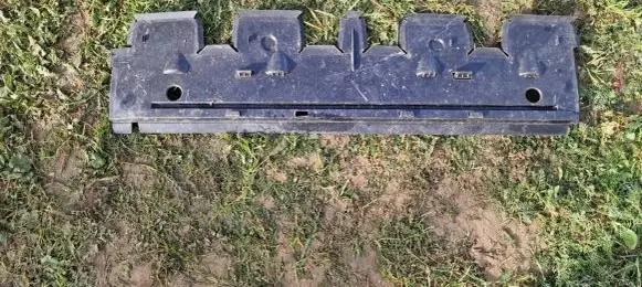 Audi Q7 4M Radiator mount bracket 4M0121286