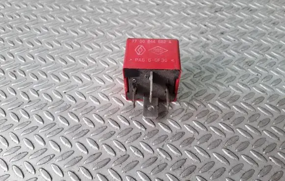 Renault Scenic I Other relay 7700844682A