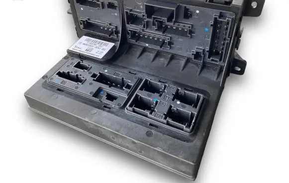 Mercedes-Benz E AMG W211 SAM control unit A2115457501