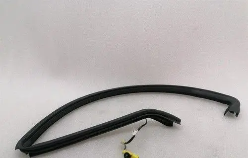 Aston Martin DB11 Rubber seal front coupe door window AD43F20709B