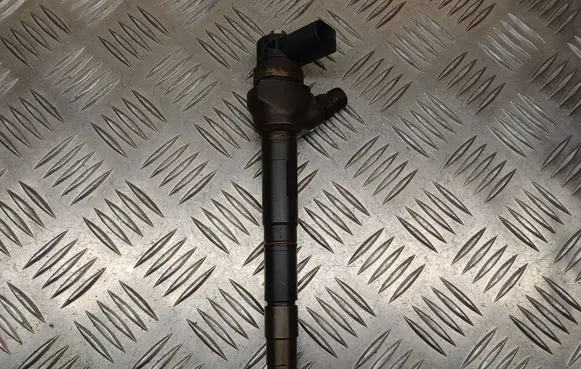 Fuel injector